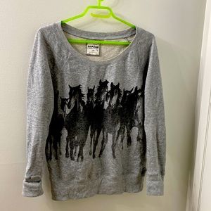 I am selling a cotton and polyester top, in new condition.